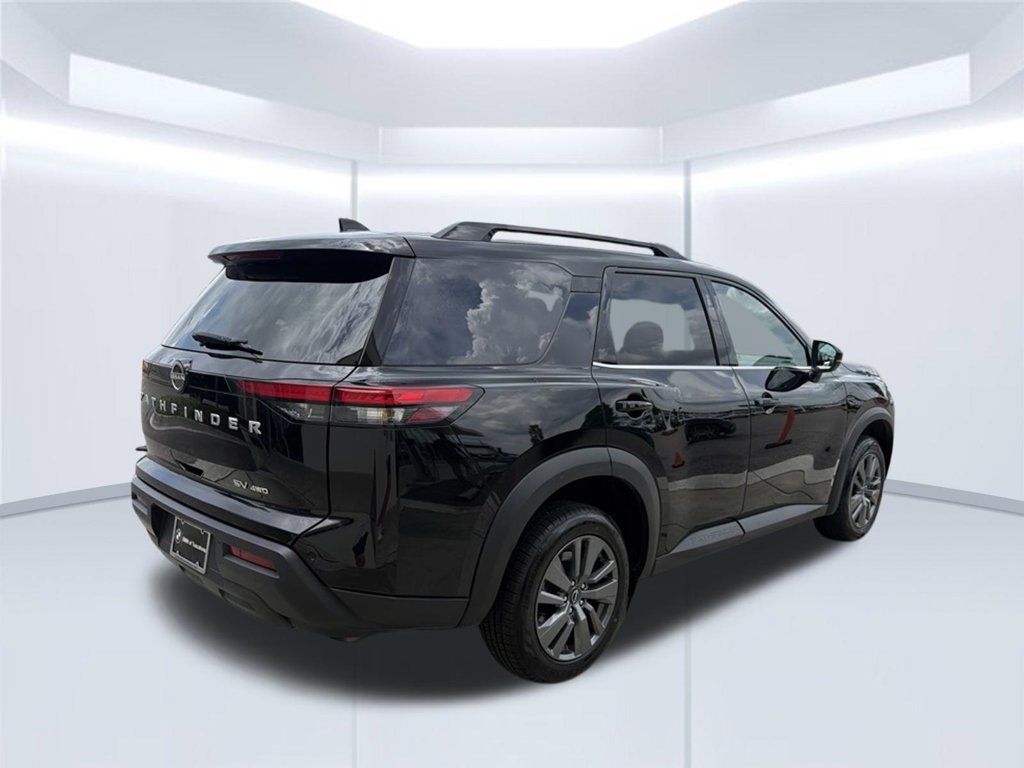 Used 2024 Nissan Pathfinder SV AWD/4WD image 7