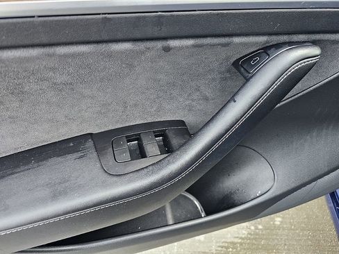 Used 2021 Tesla Model 3 Standard Range Plus image 28