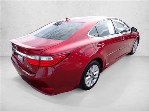 Used 2014 Lexus ES 300h w/ Luxury Package w/Bamboo Trim image 4
