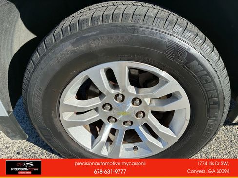 Used 2016 Chevrolet Suburban LS image 19