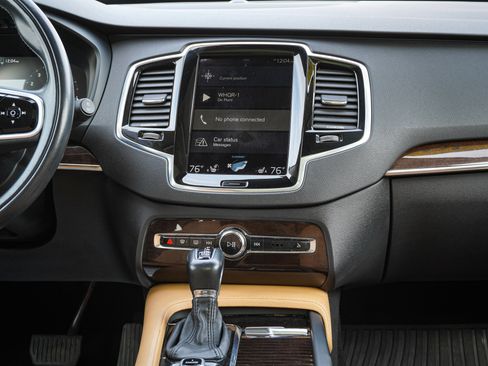 Used 2016 Volvo XC90 T6 Momentum w/ Protection Package Plus image 29