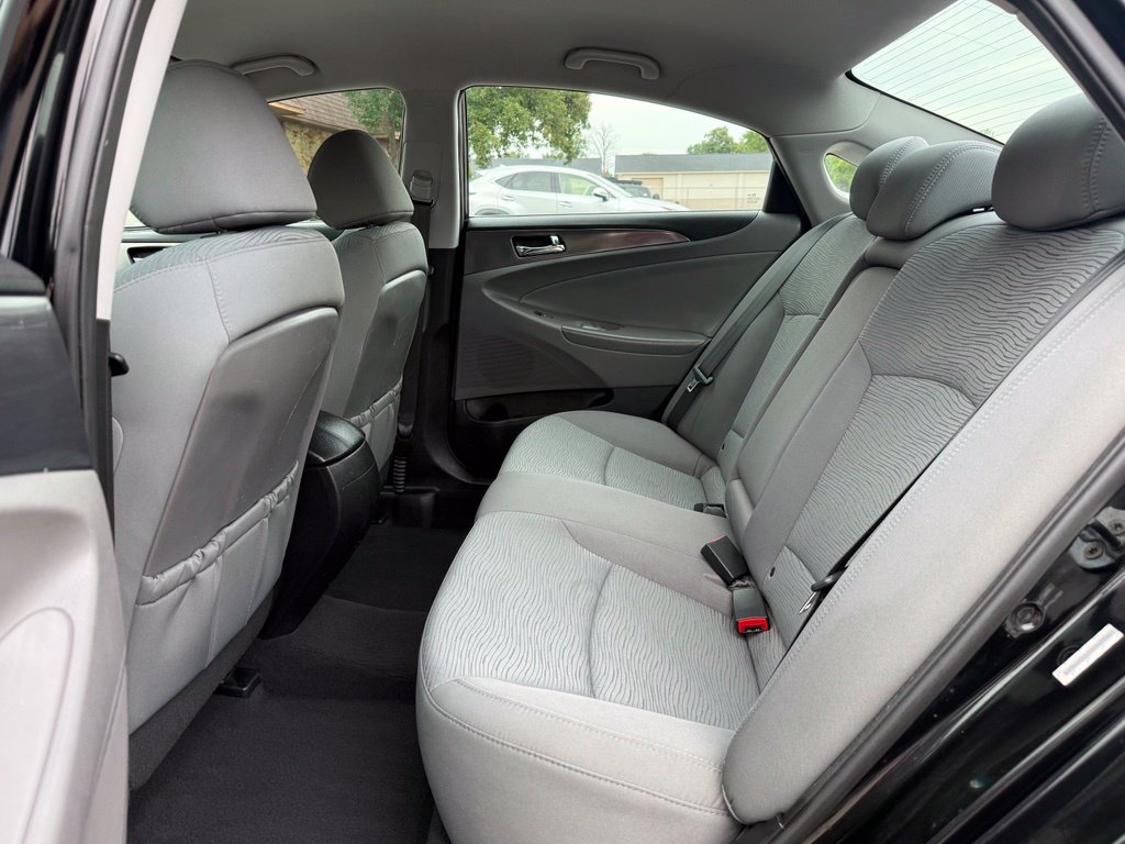 Used 2014 Hyundai Sonata Hybrid FWD image 16