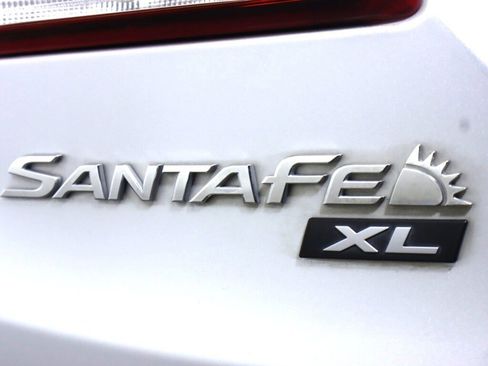 Used 2019 Hyundai Santa Fe XL SE image 40