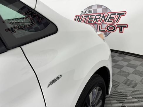 Used 2019 Toyota Sienna LE AWD/4WD image 29
