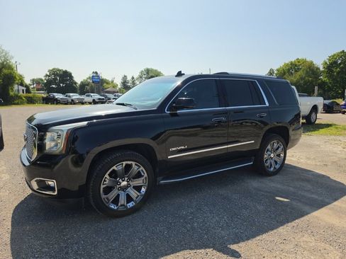 Used 2016 GMC Yukon Denali w/ Open Road Package AWD/4WD image 3