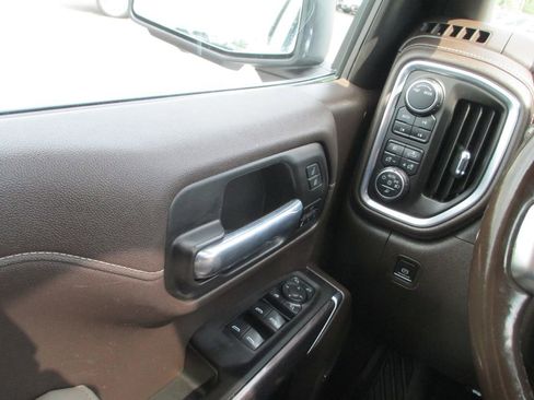 Used 2021 Chevrolet Silverado 1500 LTZ w/ LTZ Premium Package AWD/4WD image 34