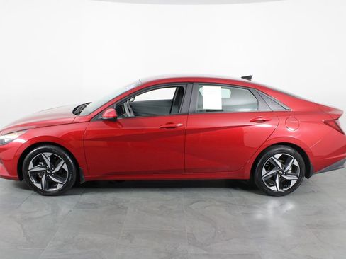 Certified 2023 Hyundai Elantra SEL w/ Convenience Package image 11