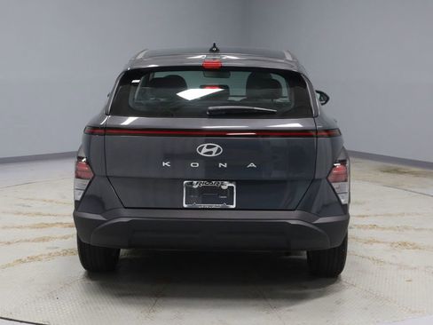 Used 2024 Hyundai Kona SE image 9