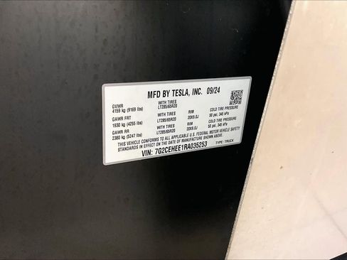 Used 2024 Tesla Cybertruck Cyberbeast image 33