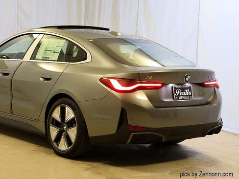 New 2026 BMW i4 xDrive40i image 8