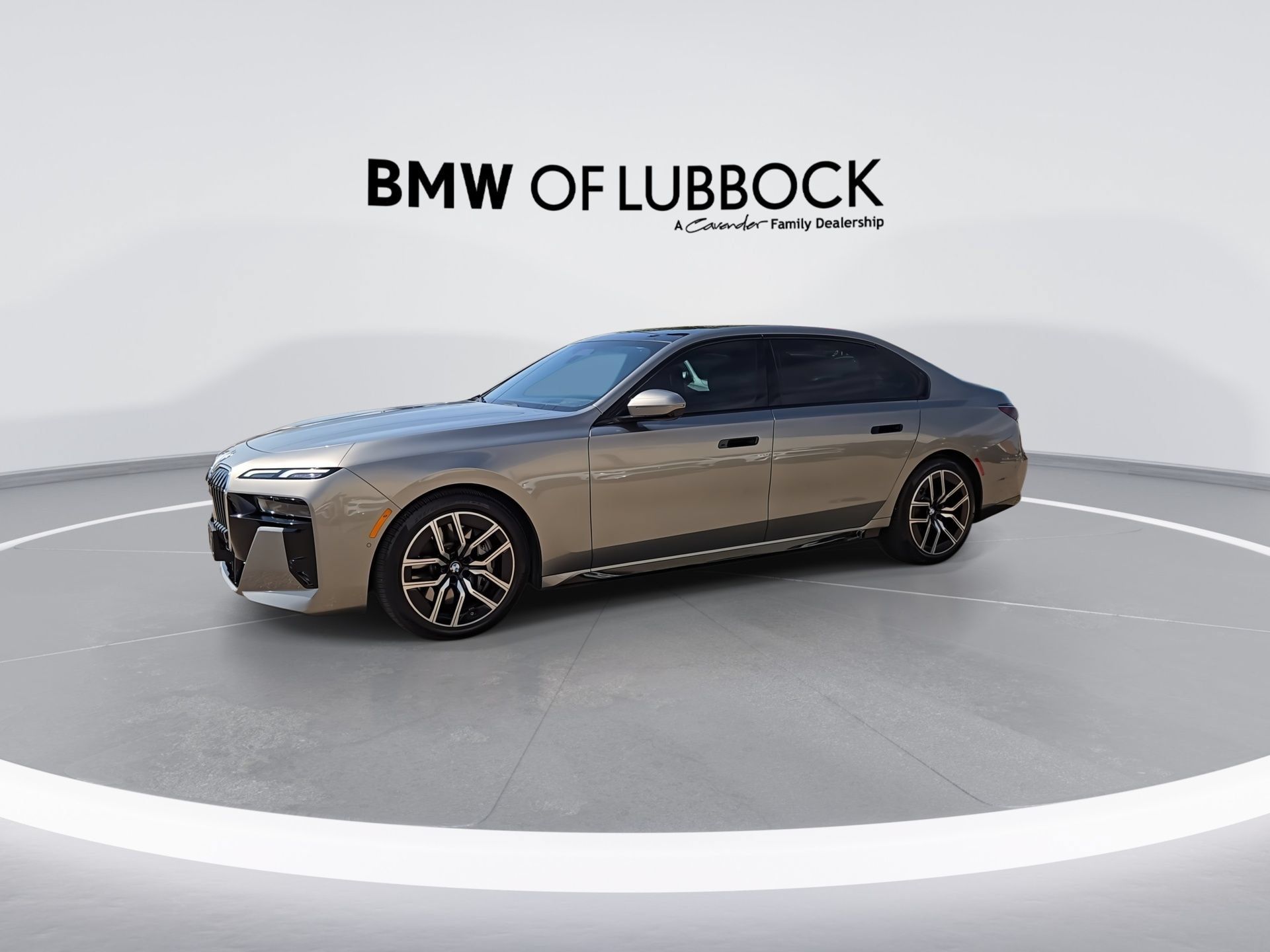 Used 2023 BMW 760i xDrive AWD/4WD image 5