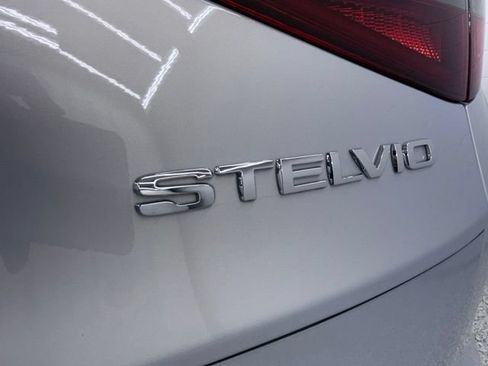 Used 2023 Alfa Romeo Stelvio Ti AWD/4WD image 10