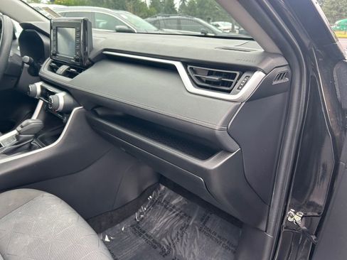 Used 2022 Toyota RAV4 XLE image 26
