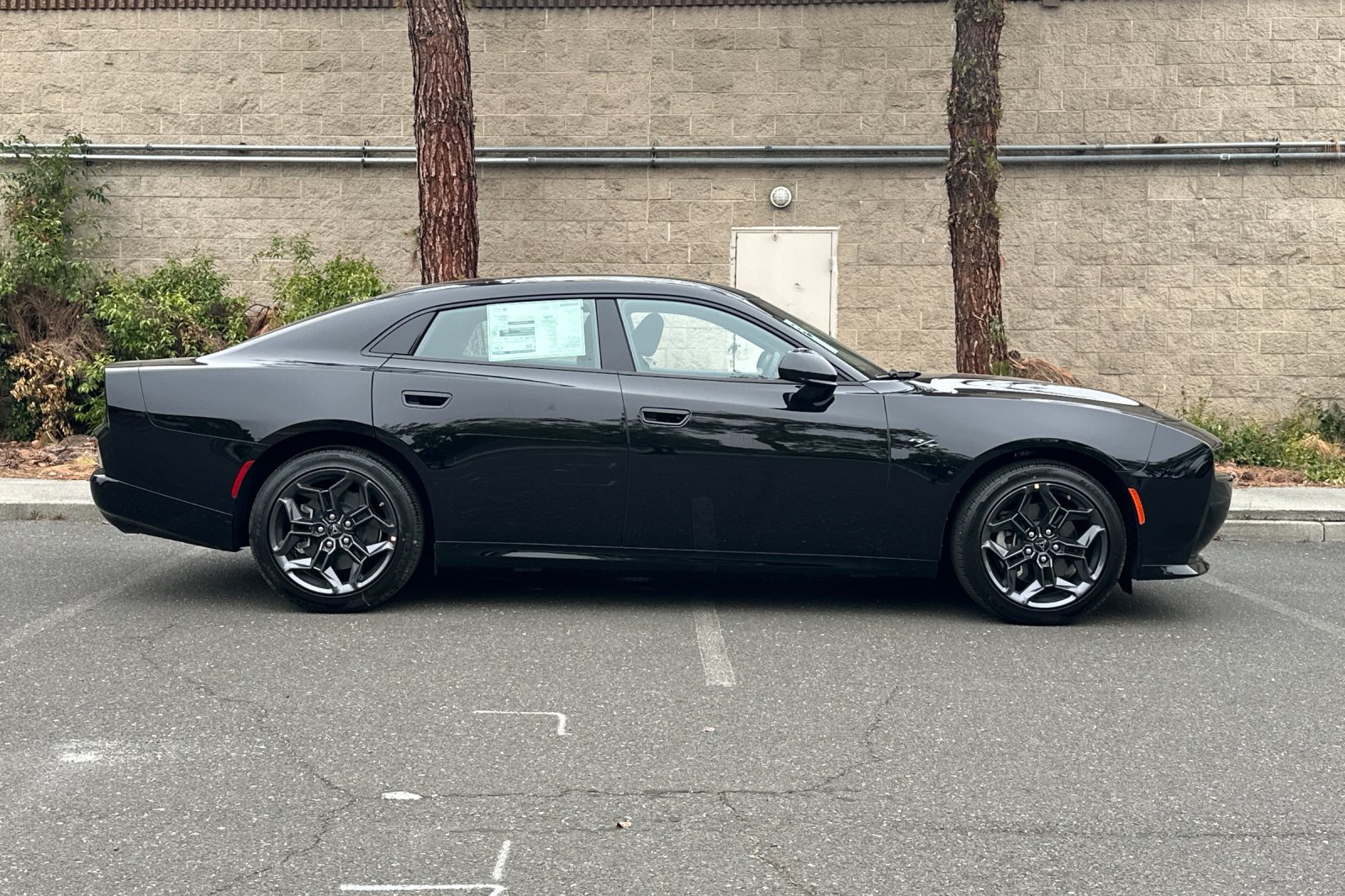 New 2026 Dodge Charger R/T w/ Blacktop Package AWD/4WD image 2