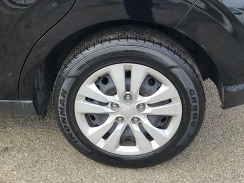 Used 2023 Kia Soul LX image 31