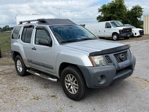 Used 2014 Nissan Xterra S AWD/4WD image 2