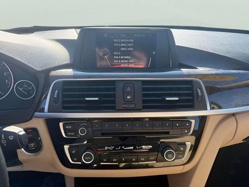 Used 2017 BMW 320i xDrive Sedan image 17
