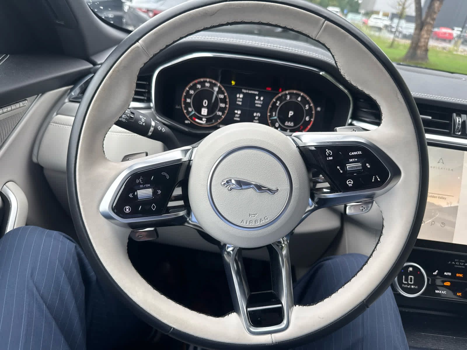 Used 2026 Jaguar F-PACE R-Dynamic S AWD/4WD image 17