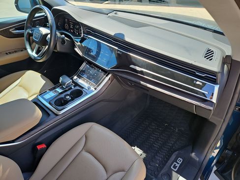 Used 2021 Audi Q8 Prestige w/ Prestige Package image 31