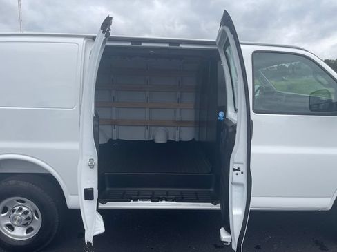 Used 2025 Chevrolet Express 2500 w/ Driver Convenience Package RWD image 25