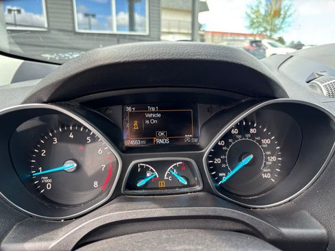 Used 2019 Ford Escape SE image 11