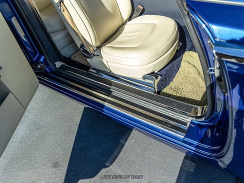 Used 2010 Rolls-Royce Phantom Drophead Coupe RWD image 61