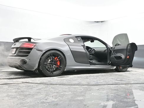 Used 2010 Audi R8 V10 image 96