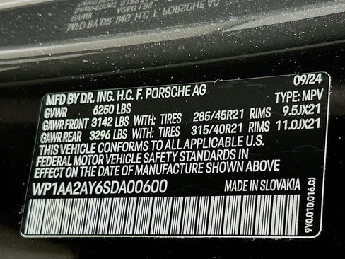 New 2025 Porsche Cayenne image 36