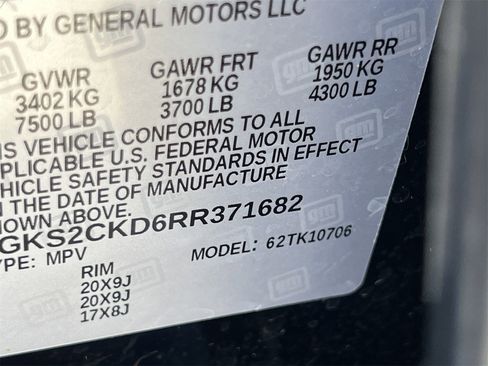 Used 2024 GMC Yukon AT4 w/ AT4 Premium Plus Package image 30