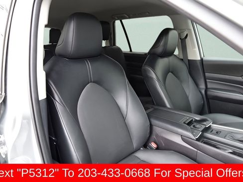 Certified 2025 Toyota Grand Highlander AWD image 24