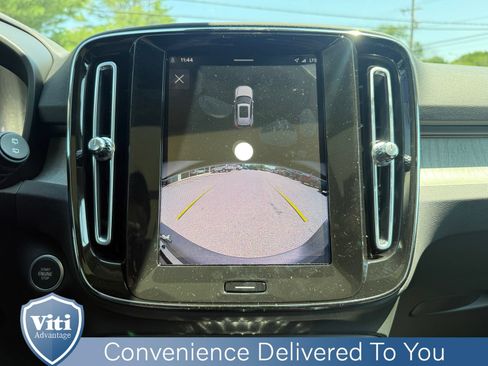 New 2026 Volvo XC40 B5 Core w/ Protection Package Premier AWD/4WD image 16