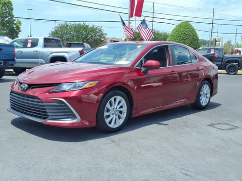 Used 2022 Toyota Camry LE FWD image 2