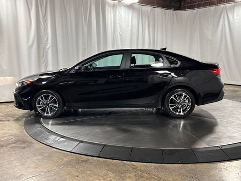 Certified 2023 Kia Forte LXS FWD image 6