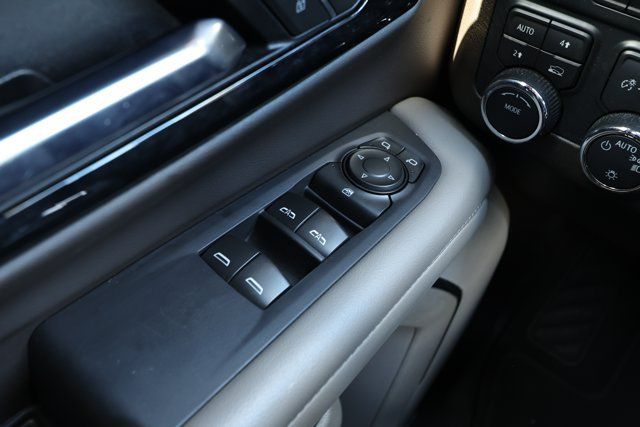Used 2025 Chevrolet Tahoe LT AWD/4WD image 21