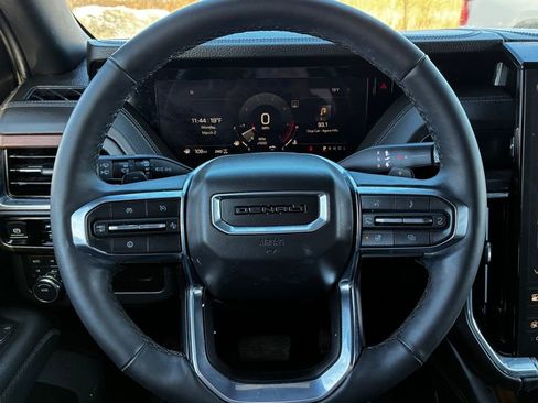 Used 2025 GMC Yukon Denali image 18