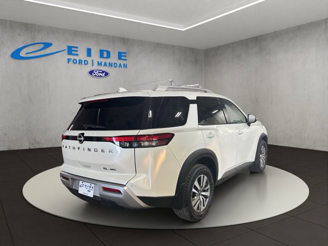 Used 2023 Nissan Pathfinder SL AWD/4WD image 14