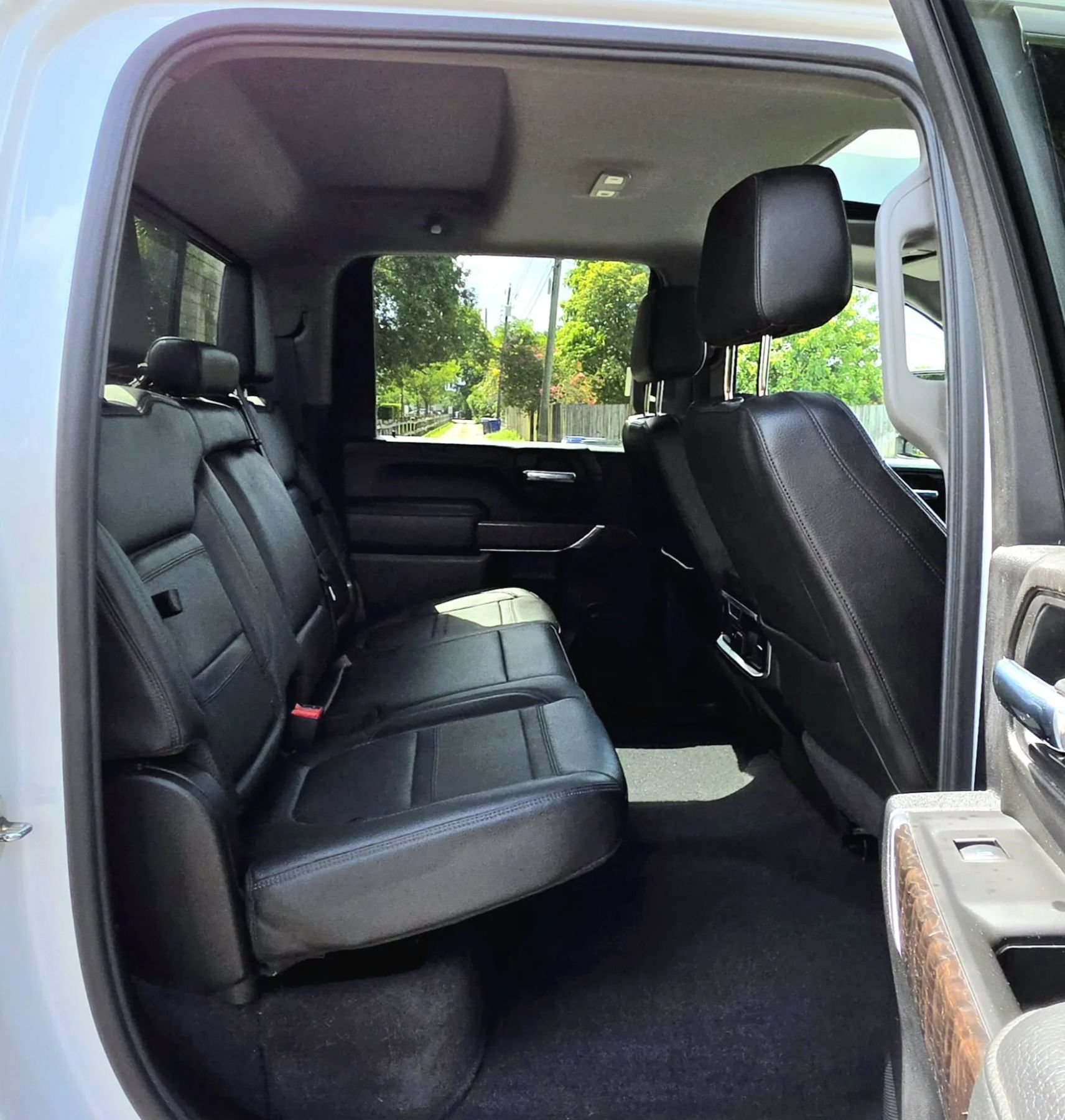 Used 2020 GMC Sierra 3500 Denali w/ Denali Ultimate Package AWD/4WD image 8