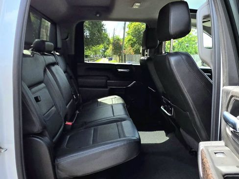 Used 2020 GMC Sierra 3500 Denali w/ Denali Ultimate Package AWD/4WD image 8