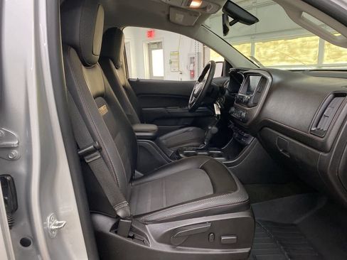 Used 2017 GMC Canyon SLE w/ All Terrain Package image 18