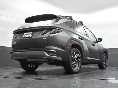 Used 2025 Hyundai Tucson Limited AWD/4WD image 46