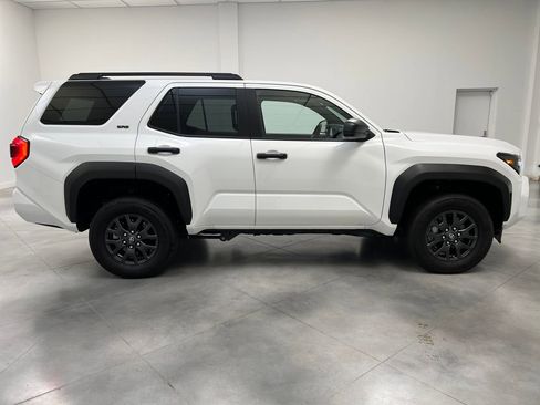 Used 2025 Toyota 4Runner SR5 image 8
