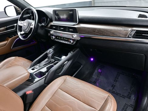 Used 2020 Kia Telluride SX w/ SX Prestige Package image 15