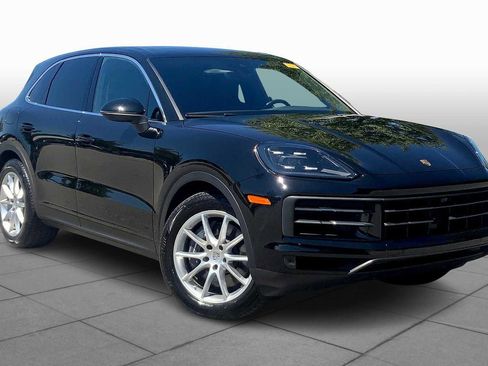 Used 2024 Porsche Cayenne image 5