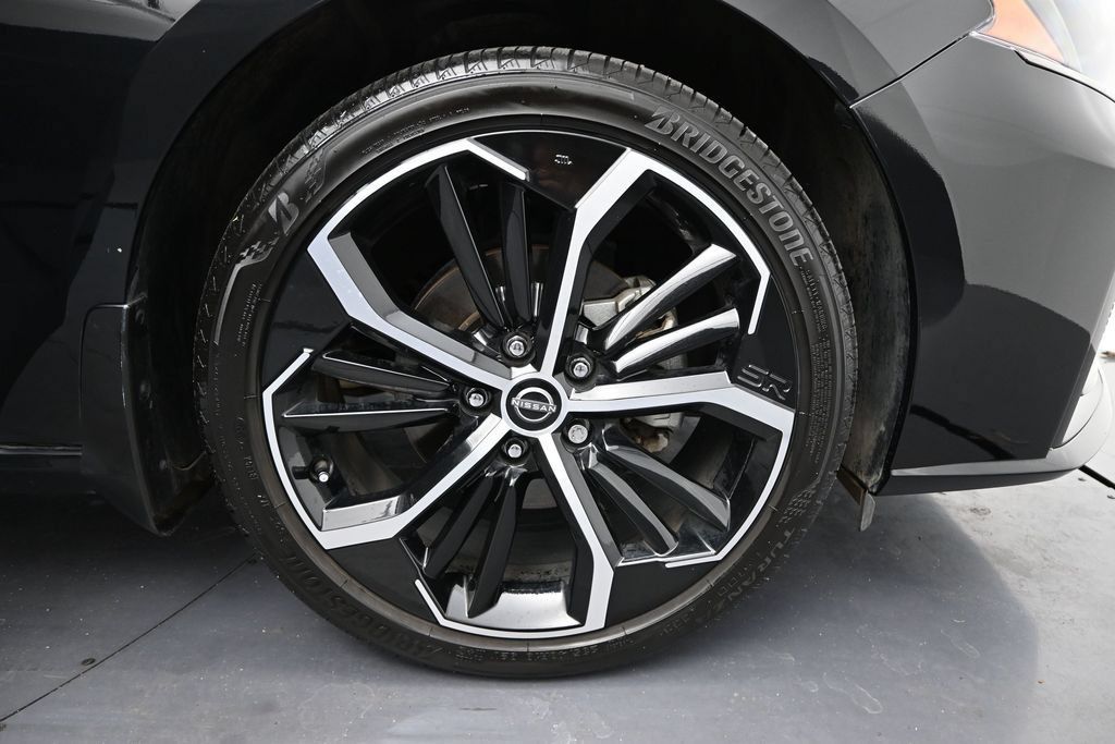 Used 2025 Nissan Altima 2.5 SR FWD image 6