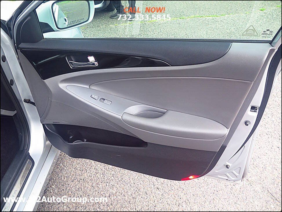 Used 2011 Hyundai Sonata Limited FWD image 21