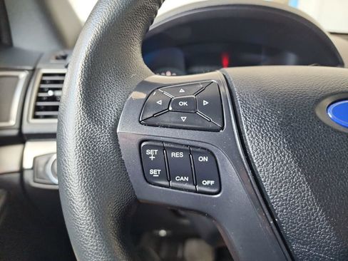 Used 2018 Ford Explorer XLT image 20