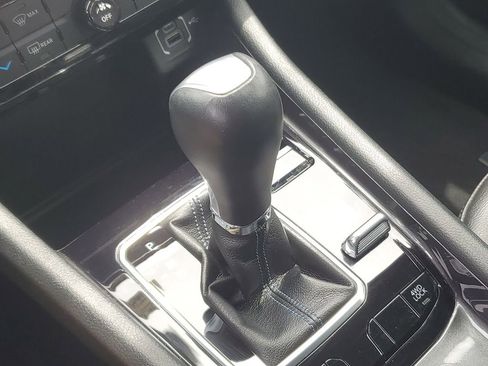 Certified 2022 Jeep Compass Latitude AWD/4WD image 33