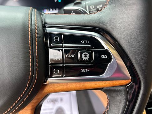 Used 2022 Jeep Grand Cherokee Summit image 20