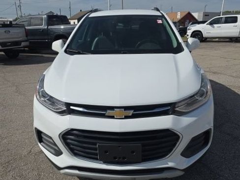 Used 2022 Chevrolet Trax LT w/ LT Convenience Package FWD image 8