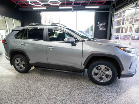 Used 2023 Toyota RAV4 XLE image 5